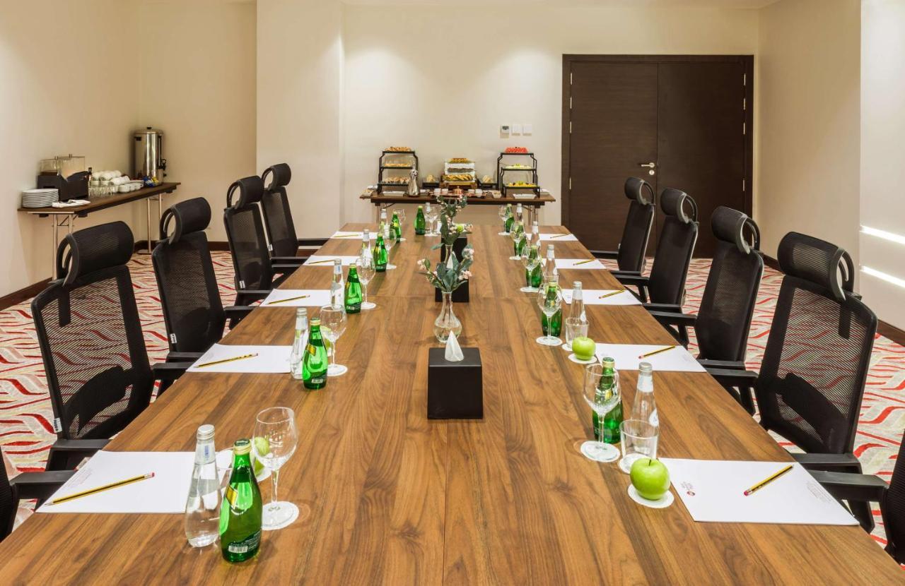Best Western Plus Al Qurayyat City Center Екстериор снимка