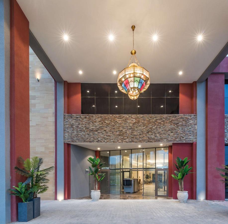 Best Western Plus Al Qurayyat City Center Екстериор снимка