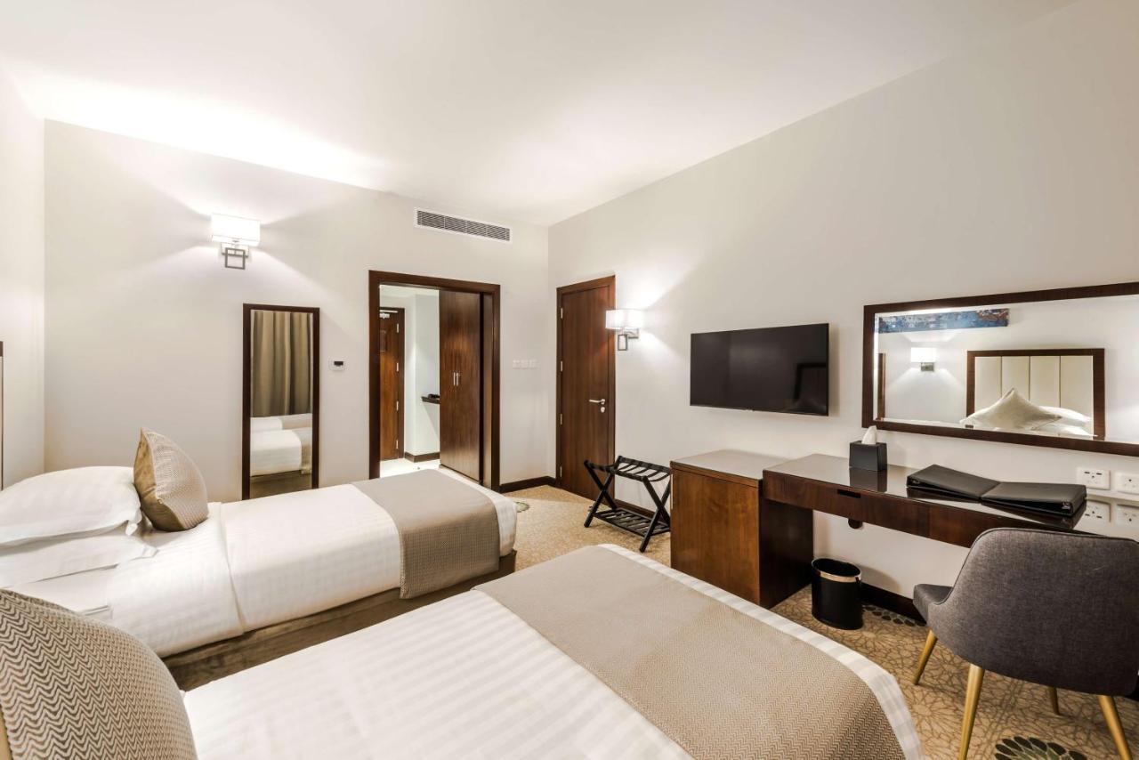 Best Western Plus Al Qurayyat City Center Екстериор снимка