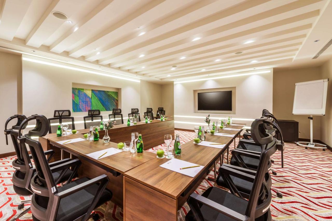 Best Western Plus Al Qurayyat City Center Екстериор снимка