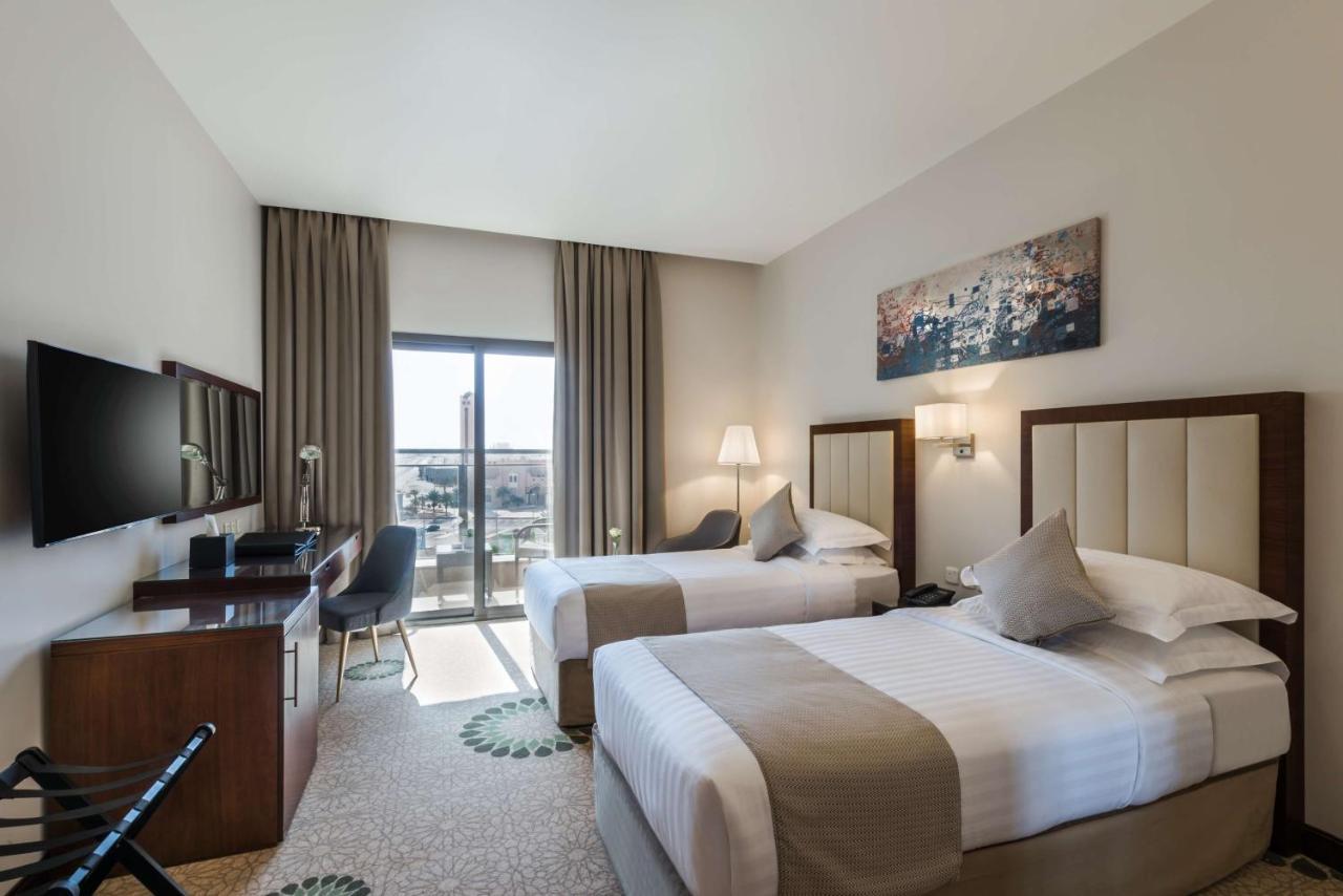 Best Western Plus Al Qurayyat City Center Екстериор снимка