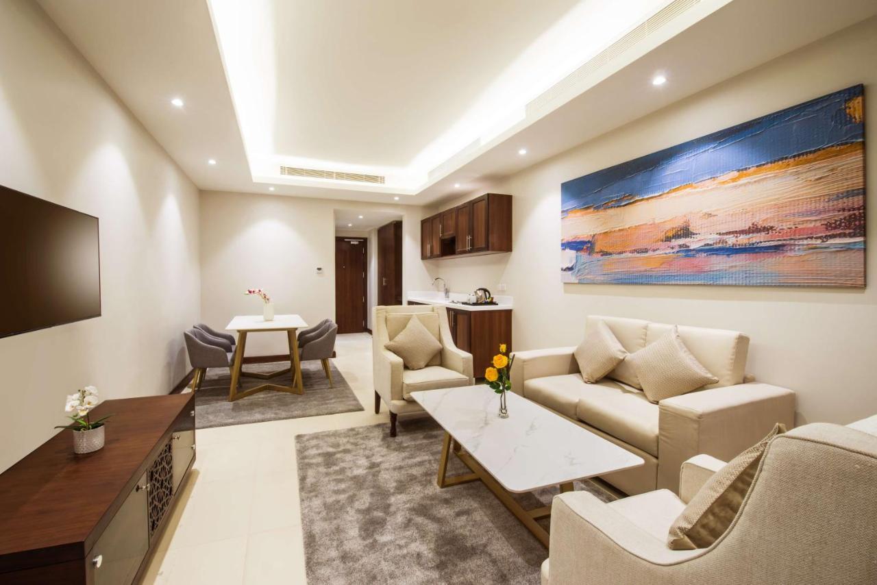Best Western Plus Al Qurayyat City Center Екстериор снимка