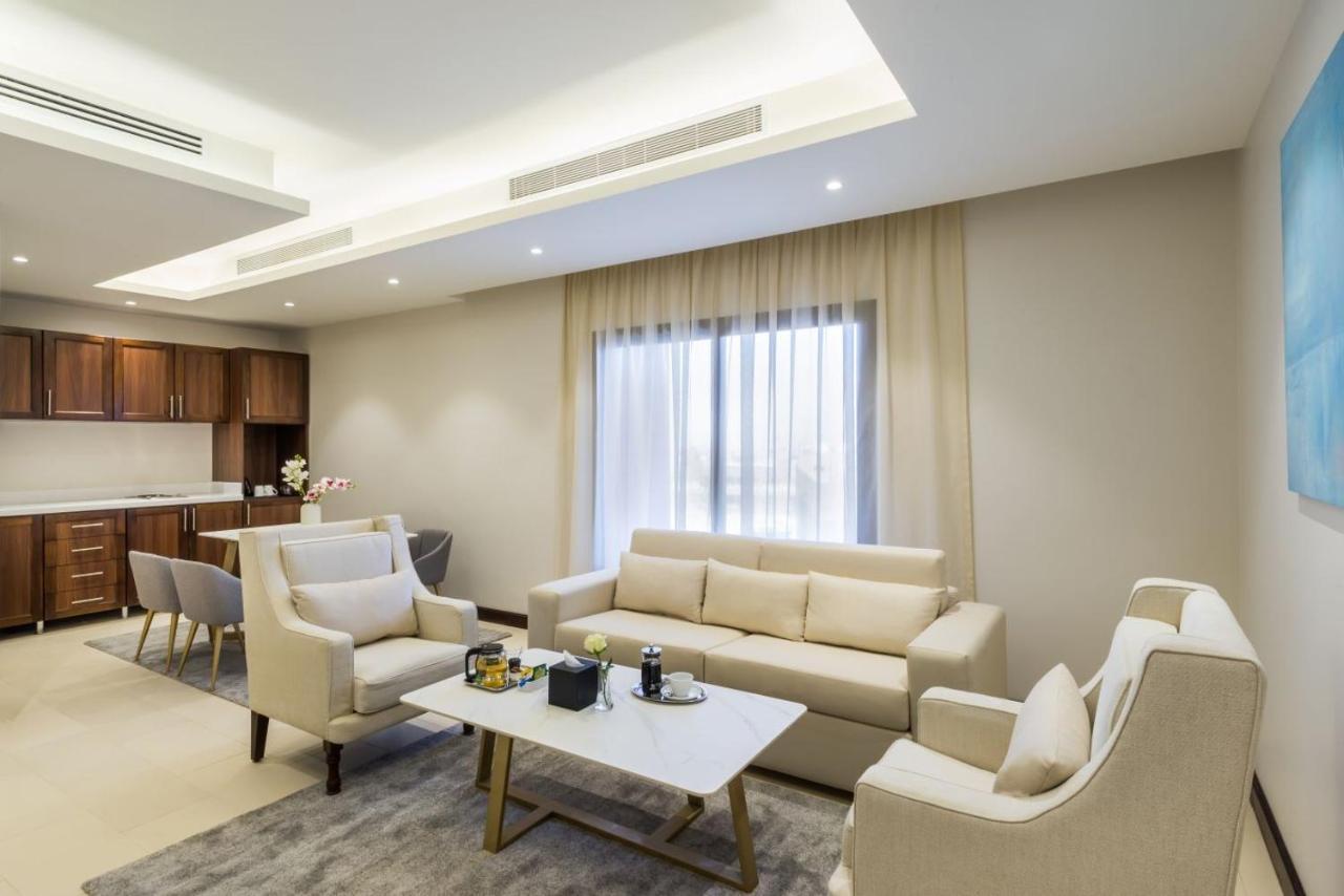 Best Western Plus Al Qurayyat City Center Екстериор снимка