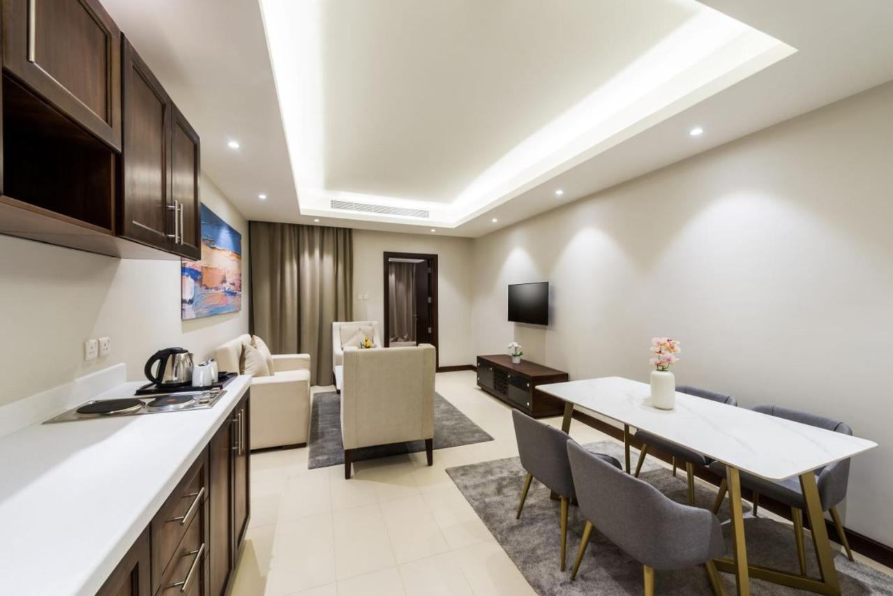 Best Western Plus Al Qurayyat City Center Екстериор снимка
