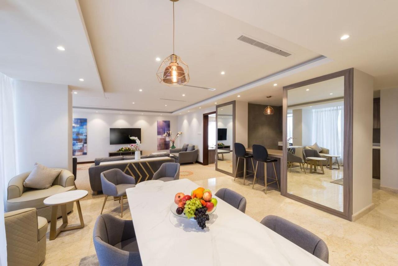Best Western Plus Al Qurayyat City Center Екстериор снимка