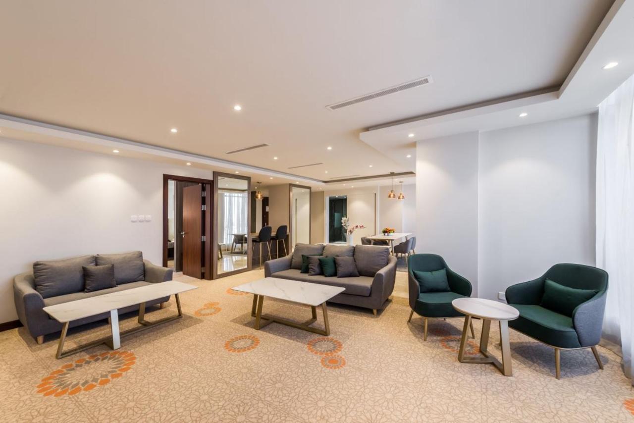 Best Western Plus Al Qurayyat City Center Екстериор снимка