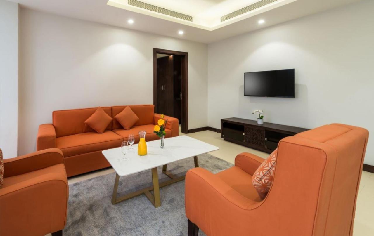 Best Western Plus Al Qurayyat City Center Екстериор снимка