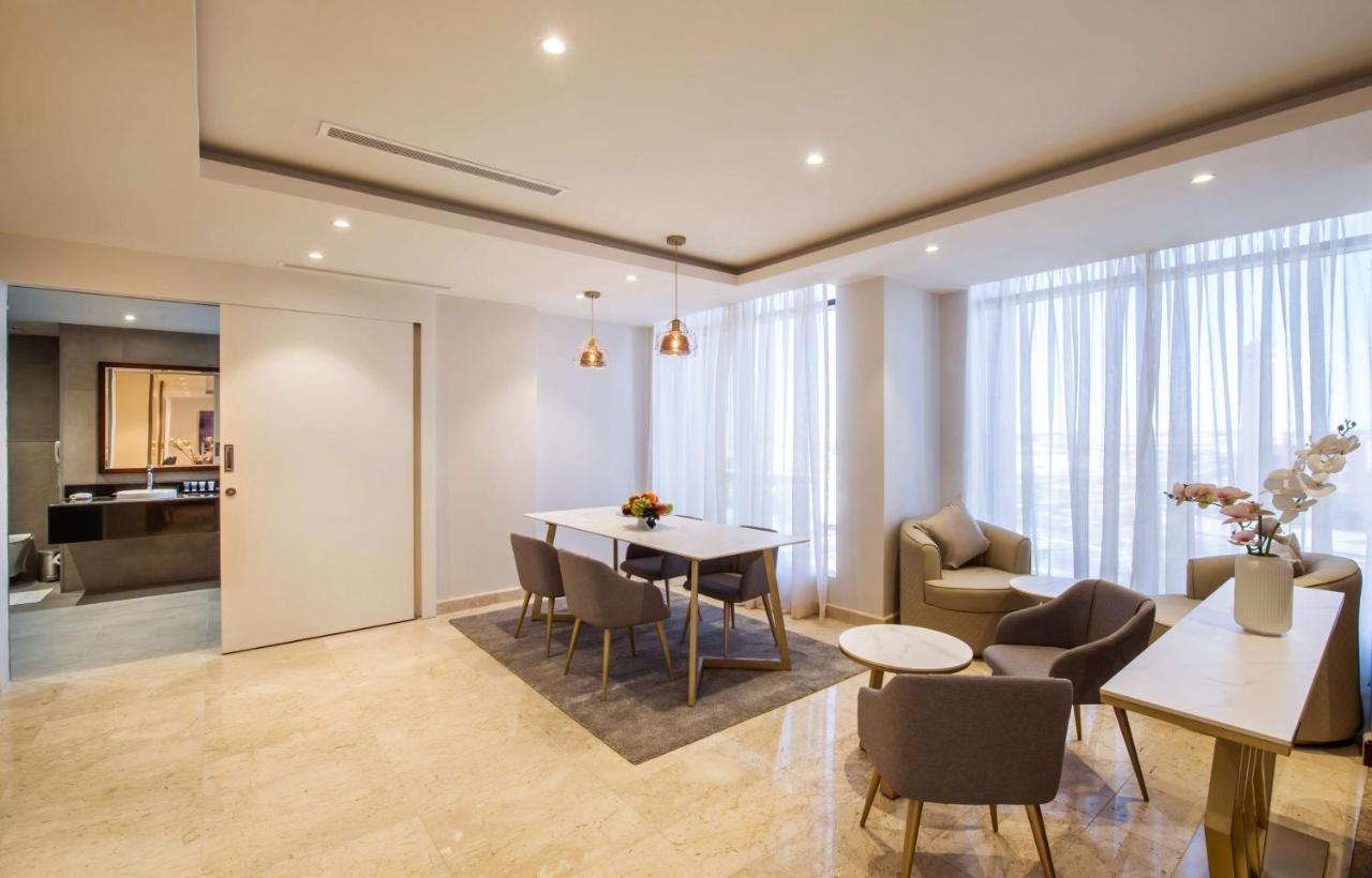 Best Western Plus Al Qurayyat City Center Екстериор снимка