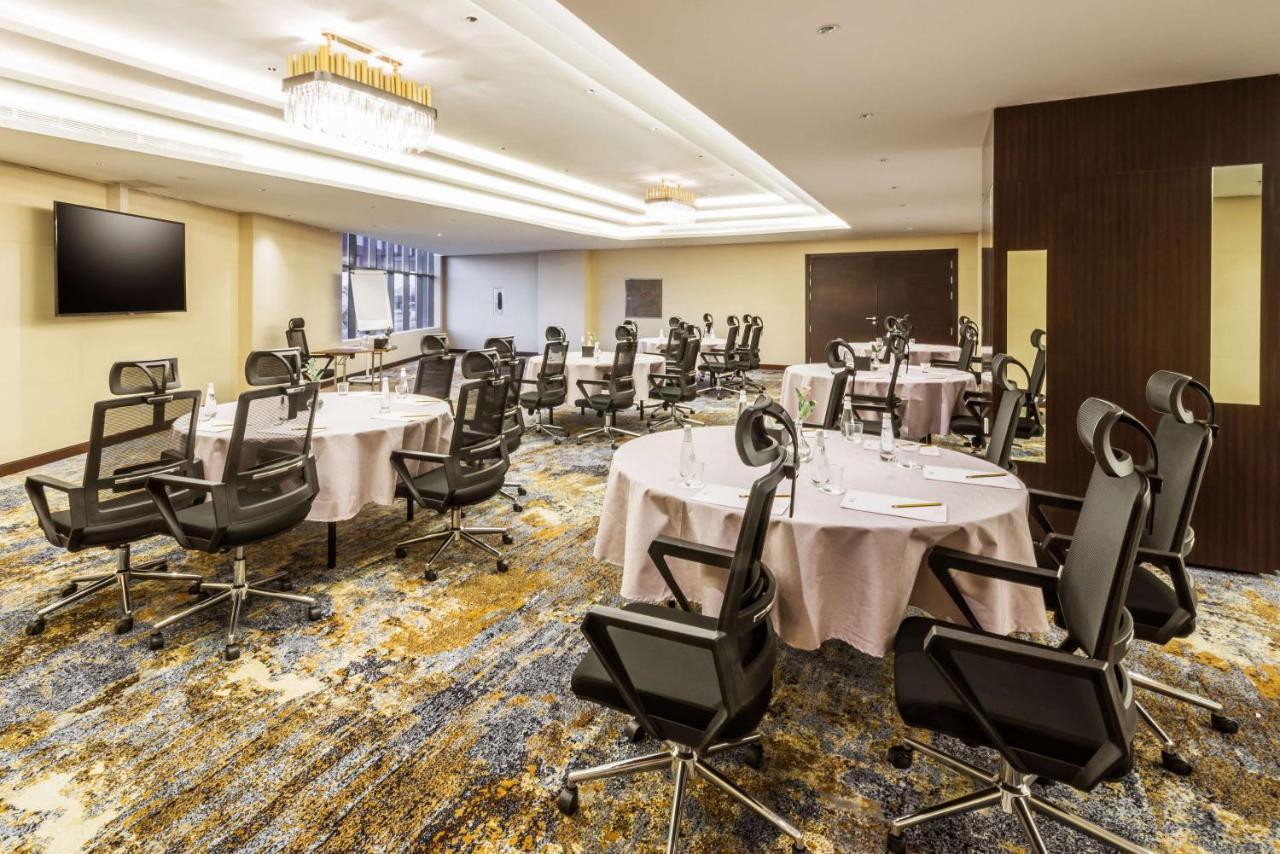 Best Western Plus Al Qurayyat City Center Екстериор снимка