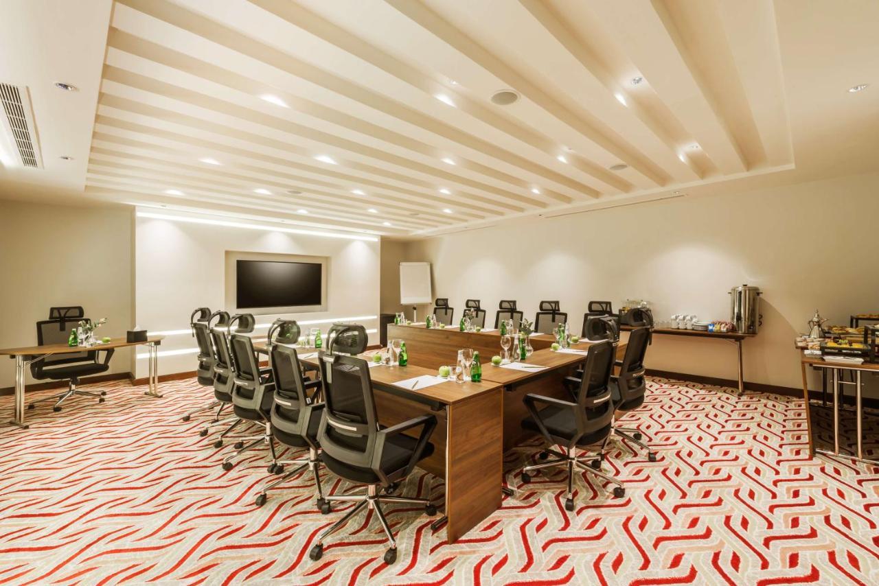 Best Western Plus Al Qurayyat City Center Екстериор снимка